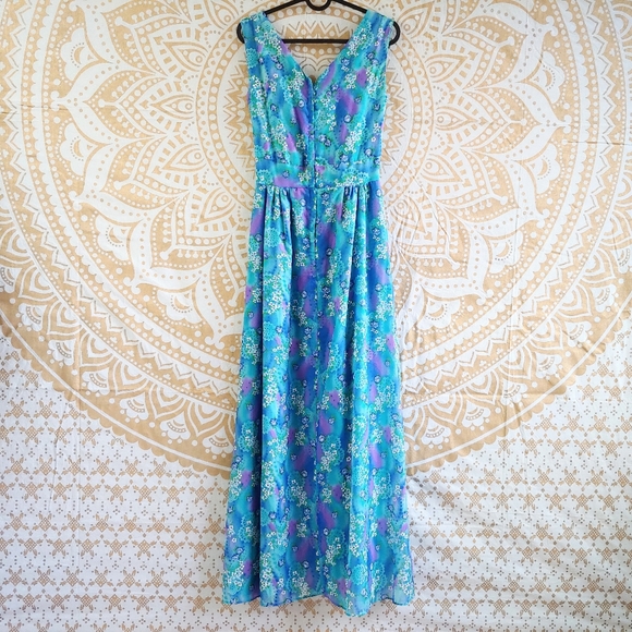 ✨Posh Editor's Pick✨ Vintage 1960s dress - Picture 3 of 7